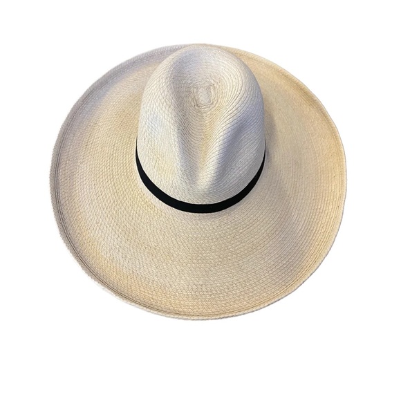 The Guadalupe Hat